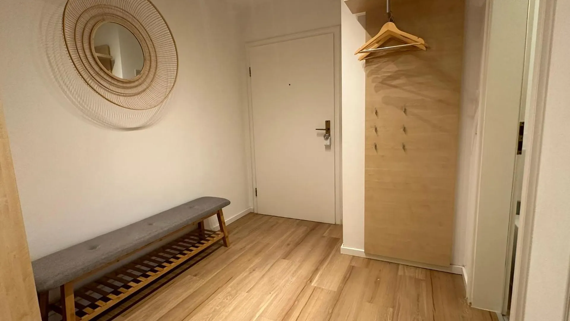 Perfekt Fuer 2-4! Kueche Netflix Nespresso Wlan Apartman Oberschleißheim 0*,  Németország